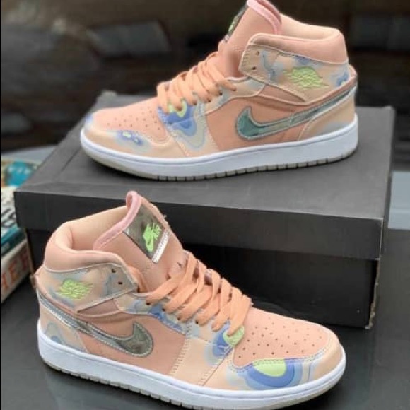 Fresh new kicks! - Picture 2 of 5